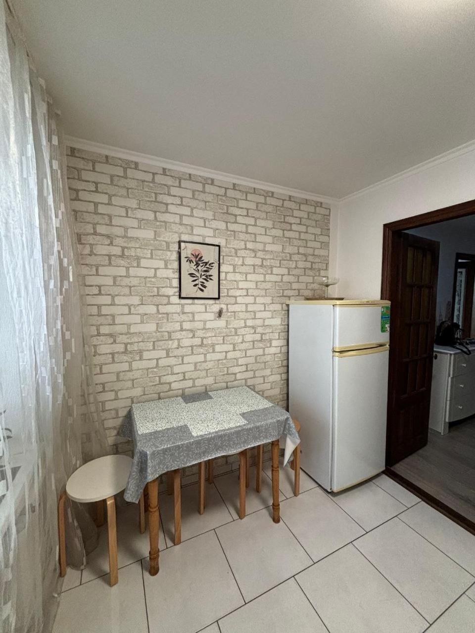 Nice2Greetyou Czernowitz Exterior foto